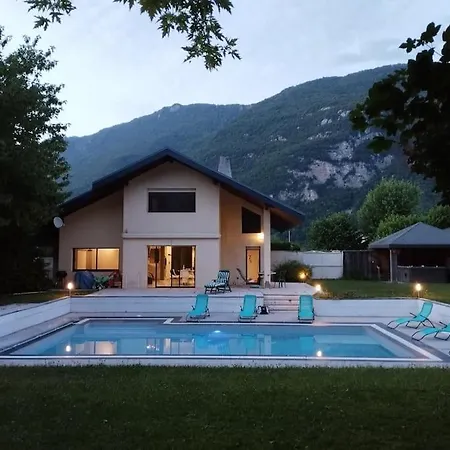 Armonia 5 Etoiles Avec Piscine Chauffee Jacuzzi Et Jardin A 3mn Du D Annecy Villa *