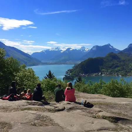 Armonia 5 Etoiles Avec Piscine Chauffee Jacuzzi Et Jardin A 3mn Du D Annecy